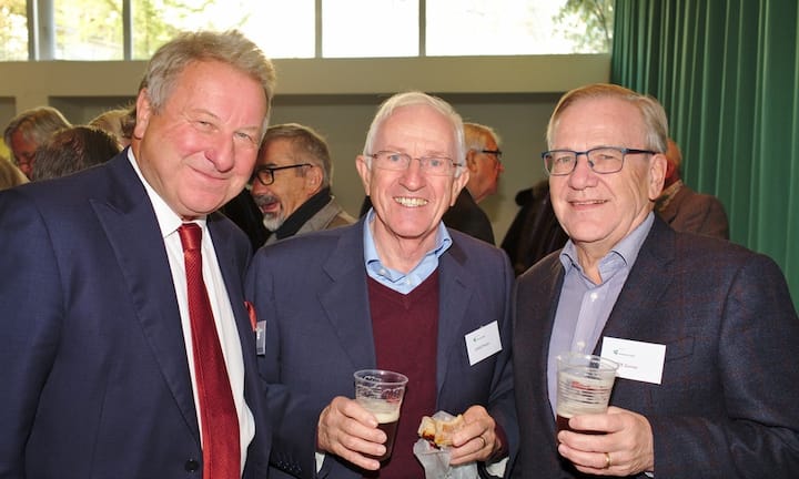 Björn Johansson, Chairman & CEO, Dr. Björn Johansson Associates AG;
Cuno Pümpin, VRP, Bre Holding AG;
Peter Gomez