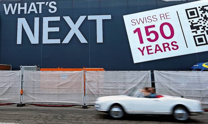 Swiss Re: Der Musterknabe der Schweizer Finanzindustrie mit der Inrate-Note A-. Swiss Re hat schon früh einen Massnahmenplan zur CO2-Neutralität initiiert. 2009 konnte der Pro-Kopf-Ausstoss an CO2 gegenüber 2003 um fast 50 Prozent reduziert werden.