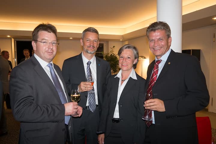 Jürgen Brand, Director UBS Deutschland AG, Nürnberg; Robert Späth, CSC jäklechemie GmbH & Co. KG; Christina Sauter, UBS Wolfsberg; Rainer Schorr, Bayer International AG