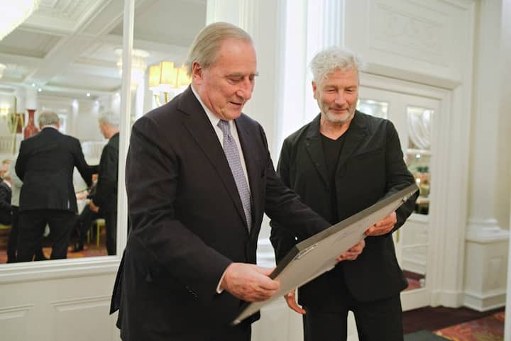 Walter Frey; Peter Gut.