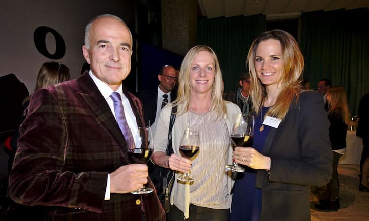 Hans-Ruedi Tanner, TannerWerbung AG;
Manuela Zwald, KPMG AG;
Claudia Suter, KPMG AG