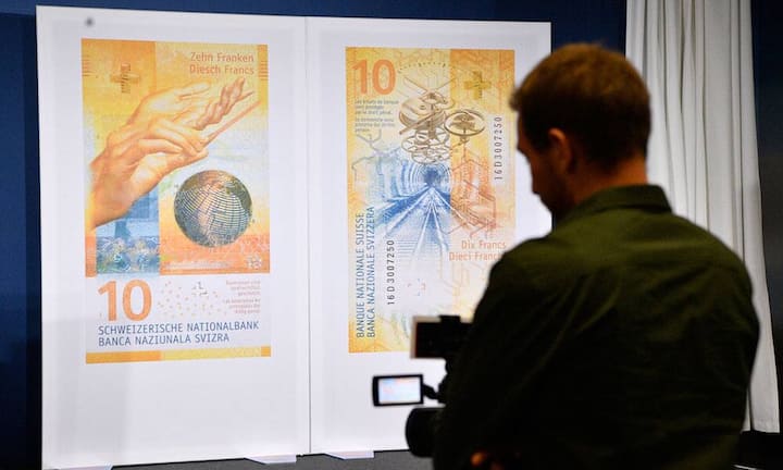 Damit ist das Aussehen der dritten Banknote der neunten Franken-Serie bekannt, es ist also Halbzeit. Die 20er und die 50er-Note sind bereits im Umlauf. Es folgen die 1000er-, 500er- und die meistgebrauchte 100er-Note.