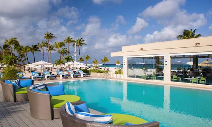 Platz 8: Bucuti & Tara Beach Resort Aruba; Palm/Eagle Beach, Aruba