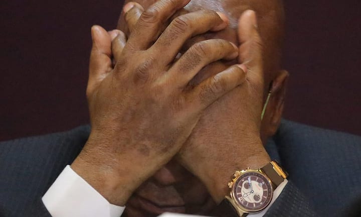 Südafrikas Präsident Jacob Zuma ist in der Heimat unter anderem wegen seiner Verschwendungssucht unter Beschuss. Die Ulysse Nardin hilft sicher nicht den Ruf loszuwerden.
