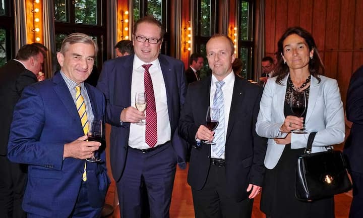 Thomas Isler, Präsident, Zürcher Arbeitgeberverband;
Reinhard Kern, Mitglied der Direktion, ZKB;
Otto Baumann, Geschäftsführer, AMAG Schlieren;
Doris Meier-Kobler, Gemeindepräsidentin, Bassersdorf