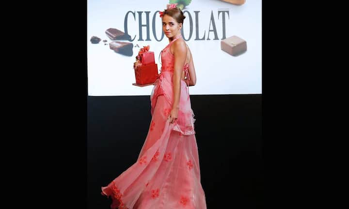 Beim «Salon du Chocolat» in Brüssel stechen Kreationen in pink hervor.