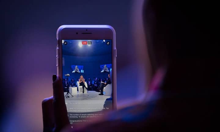 Die Sängerin Shakira, die mit einem Preis ausgezeichnet wurde, sprach zum Thema Frühkinderförderung.