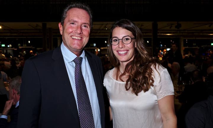 Peter Grütter, Chairman, asut;
Dominique Gisin, Abfahrtsolympiasiegerin