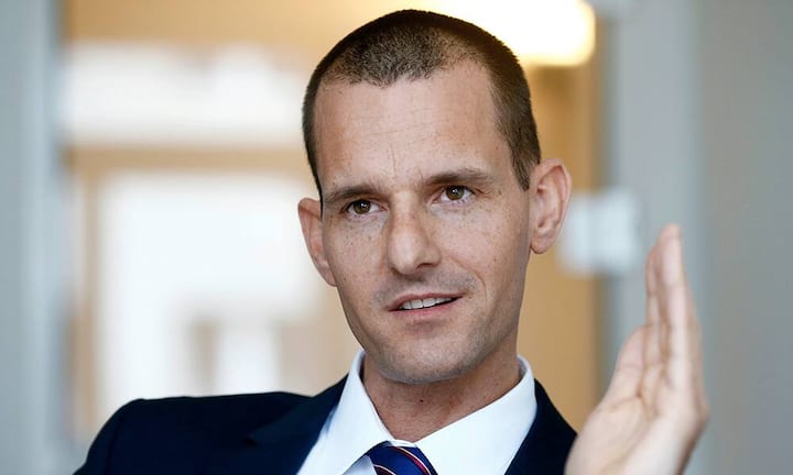 «Bilanz» hat das «Who is who» der Schweizer Wirtschaft ermittelt. Die wichtigsten Personen im Wirtschaftsrecht:Cornel BorbélyStrafrechtler und Fifa-ChefermittlerDer Ex-Staatsanwalt lehrte Fussballfunktionäre das Fürchten. In seiner Funktion als Fifa Vorsitzender der Untersuchungskammer der Ethikkommission hat er schwierigste Ermittlungen orchestriert.Reuters