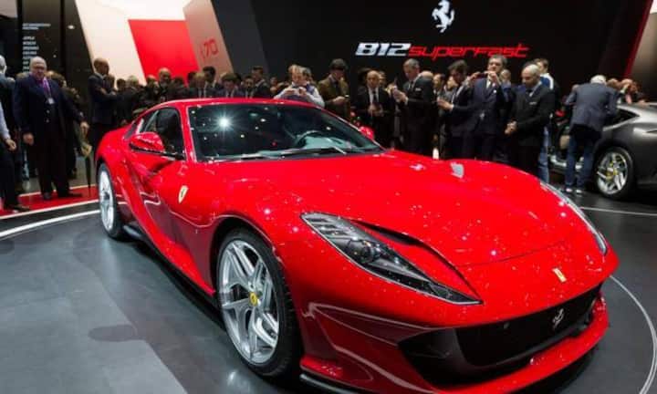 Ein Blickfang ist der neue Ferrari 812.