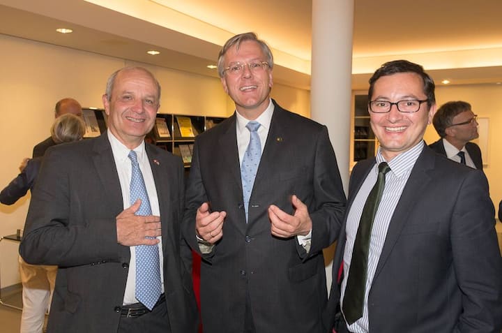 Martin Naville, CEO AMCHAM; Christoph Franz, Vorstandsvorsitzender Deutsche Lufthansa AG; Michael Lorz, Leiter Universitätsförderung UniSt. Gallen HSG