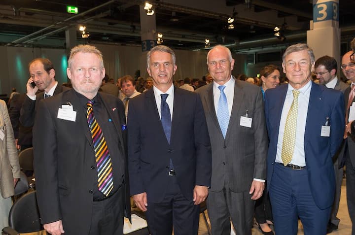 Rob Davies, Handels- und Industrieminister Südafrika; Didier Burkhalter, Bundesrat und Aussenminister; Hans Hess, Swissmem; Gerold Bührer, economiesuisse