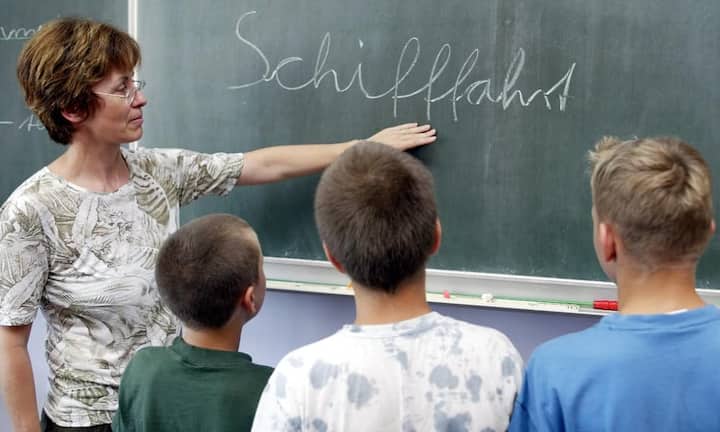 Weibliche Grundschullehrerinnen heiraten oftmals Menschen, die der gleichen Beschäftigung nachgehen, männliche Grundschullehrer ebenso.