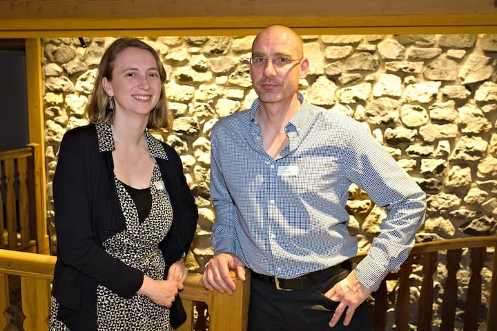 Laura Rutishauser, DEZA;Klaus Adam, Immobilienberater