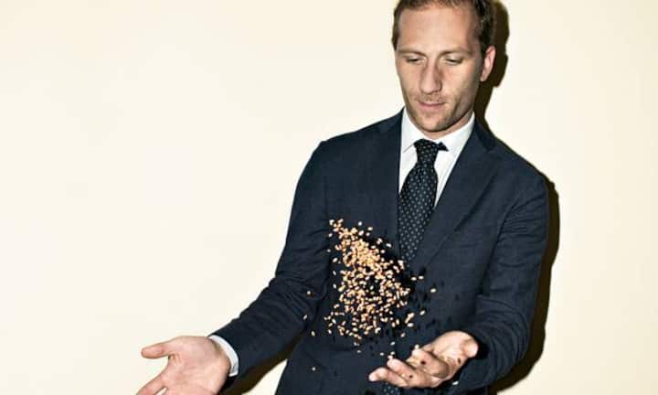 Francesco Dell’Endice, 33, Co-Gründer und CEO QualySense, Dübendorf ZH. Gründung: 2010 / Geschäftsmodell: Entwicklung einer Maschine, die Körner, Samen und Bohnen nach verschiedenen Qualitätskriterien sortiert / Mitarbeiter: 8 / Umsatz: keine Angabe / Wert: über 8 Millionen Franken.