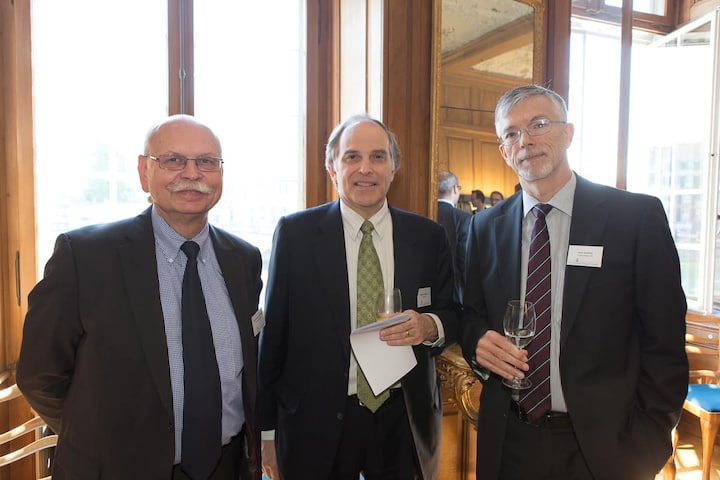 Hans-Christian Steckling, HCS-Consulting, Managing Director; Robert G. Reppas, Deloitte AG, Consulting Partner; Tony Anthony, Towers Watson AG, Managing Consultants