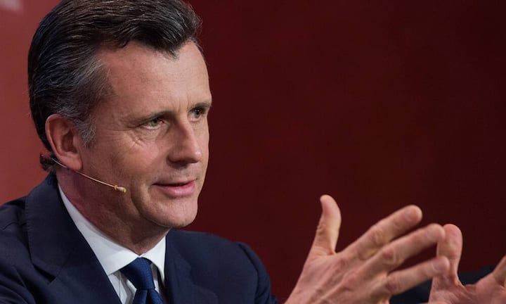 Zumindest in der Schweiz ist Vice Chairman Philipp Hildebrand wohl bekannter als sein Chef Larry Fink, der Gründer des Vermögensverwalters. Die beiden ergänzen sich als Power-Duo ideal. Mehr noch – mit Philipp Hildebrand hat Fink den perfekten Türöffner zur Hochfinanz gefunden.