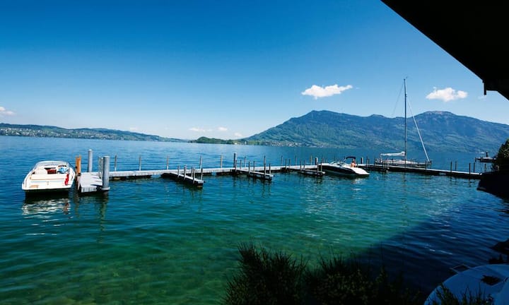 ...mit eigenem Bootssteg.