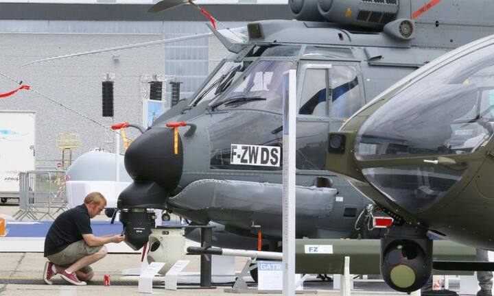 Ein französischer Airbus Helikopter H225 M wird durchgecheckt. Keystone