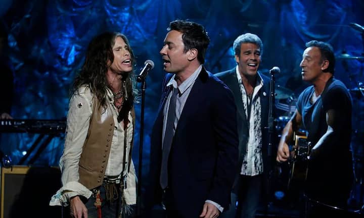 zusammen mit Jimmy Fallon, Mark Rivera, and Bruce Springsteen.