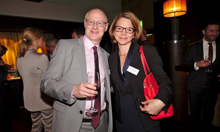 René Strazzer Rechtsanwalt, Strazzer Zeiter Rechtsanwälte ;
Annina Arpagaus, Generalsekretärin, Migros-Genossenschafts-Bund