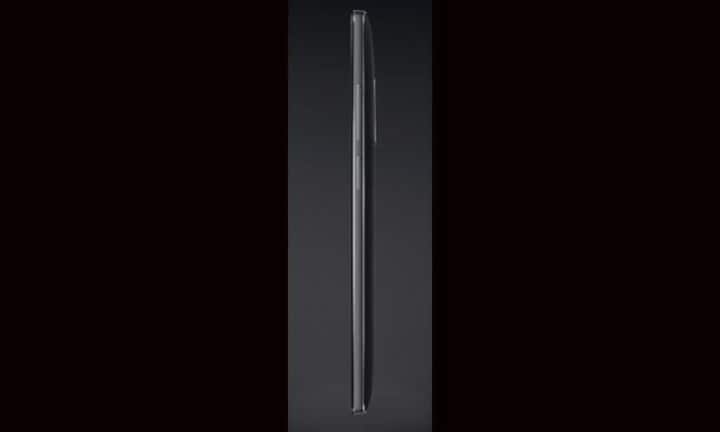 Knapp einen Zentimeter ist das OnePlus 2 dick.