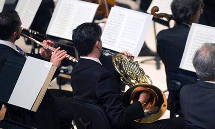 Die Schule legt hohen Wert auf die Weiterentwicklung verschiedener Talente und Leidenschaften. So kann man als Schüler beispielsweise dem Kulturprogramm beitreten und sich auf seine Musik spezialisieren. Le Rosey – All rights reserved