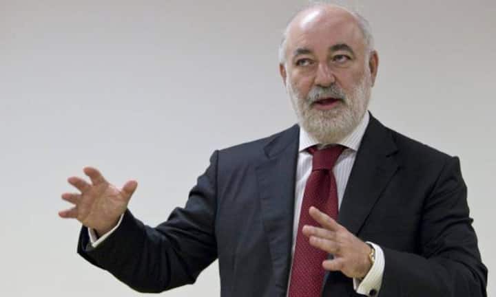 Rang 1: Viktor Vekselberg 14.7 Milliarden Dollar
Der Renova-Chef Viktor Vekselberg hat sein Vermögen gut diversifiziert und so nur 200 Millionen Dollar eingebüsst. Damit ist er nun der reichste Russe.
Bilder: Bloomberg/Keystone/Wikipedia