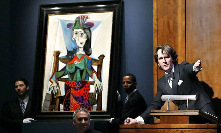 Platz 10: Pablo Picasso – «Dora Maar mit Katze» (1941)
Dora Maar war Picassos Muse in der Zeit von 1936 bis 1943. Das Gemälde mit dem französischen Originaltitel «Dora Maar au Chat» entstand 1941, in der Mitte ihrer Liebesbeziehung – und zur Zeit, als die Nazis Paris besetzten. 2006 kaufte der georgische Unternehmer und Politiker Bidina Iwanischwili das Bild für die Summe von 95 Millionen Dollar bei einer Auktion von Sotheby's.