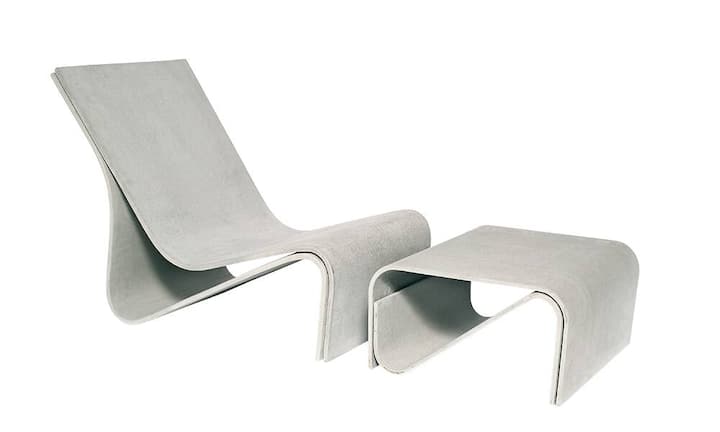 Zeitlose, klassische Pflanzengefässe, Möbel und Accessoires aus Faserzement präsentiert Eternit an der Giardina. Sie werden in der Eternit-Manufaktur von Hand gemacht. (Halle 3, Stand B05)