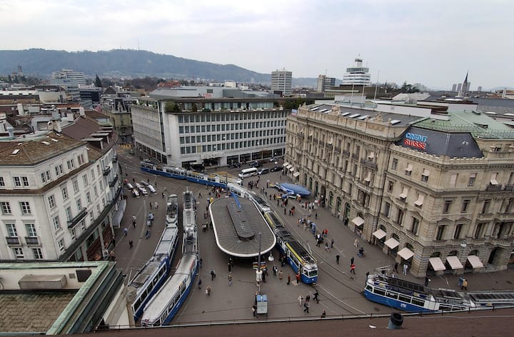 CS, UBS, PARADEPLATZ