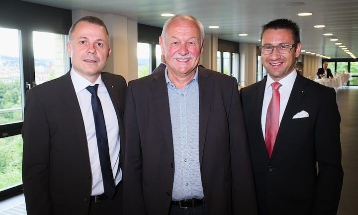 Rolf Bolliger, Raiffeisen Gürbe Genossenschaft;
Stefan Oester, Inhaber, Oester Installationen;
Daniel Baumann, Generalagent, die Mobiliar