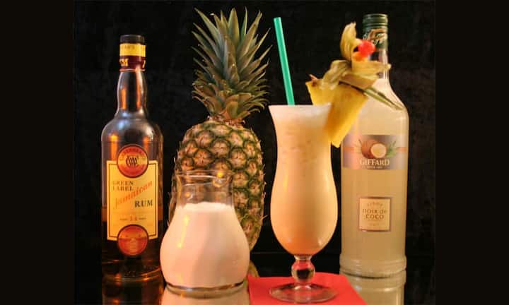 Den Piña Colada macht nicht nur die Kokosnussmilch, sondern auch der Zucker zur Bombe mit 644 Kalorien. (Bild: wikimedia/achim schleuning/CC)