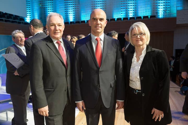 Ulrich Fricker, CEO, SUVA; Bundesrat Alain Berset; Priska Wyser, Geschäftsführerin Stiftung ESPRIX