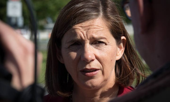 Katrin Göring-Eckardt (Grüne, 51): Die Thüringerin war 1989 in der DDR an der Gründung der Bürgerbewegung Demokratie Jetzt beteiligt, die im Bündnis 90/Die Grünen aufging. Ihr Theologiestudium schloss sie nicht ab, sie ist aber in der evangelischen Kirche aktiv. Die zweifache Mutter gehört wie Özdemir zum Realo-Flügel der Öko-Partei. Dieser steht einer «schwarz-grünen» Koalition mit Merkels Christdemokraten aufgeschlossener gegenüber als die Parteilinke.