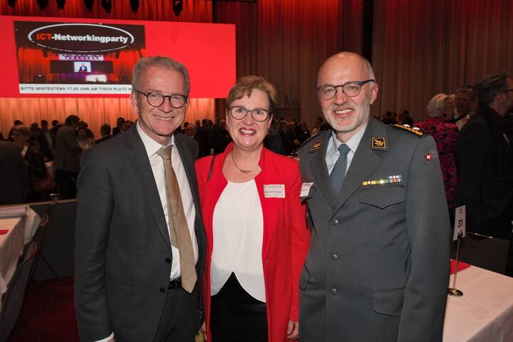 Adrian Lobsiger, EDÃB;Edith Graf-Litscher, NationalrÃ¤tin;Jean-Paul Theler, DivisionÃ¤r