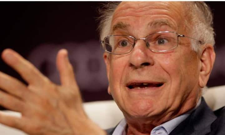 Daniel Kahneman ist Professor an der Princeton Universität. Er gilt als einer der wichtigsten Psychologen. Aber auch in der Wirtschaft hat er was zu sagen. Für seine Arbeiten in diesem Bereich erhielt er 2002 den Nobelpreis. Kahneman nimmt im Ranking Platz 7 ein.