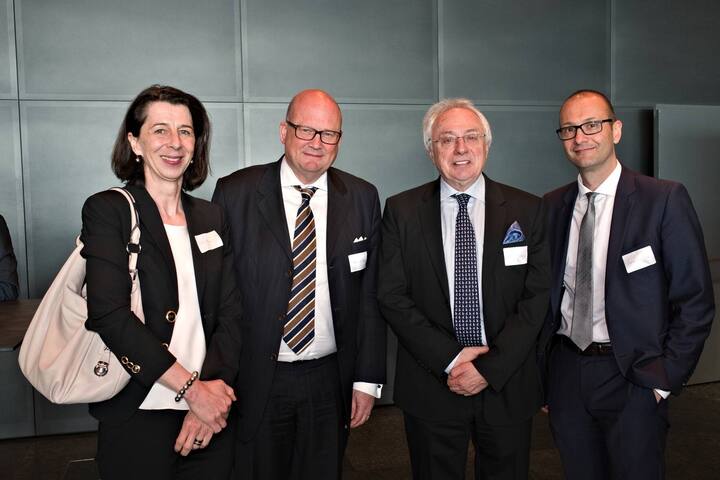 Doris Frick, Botschafterin des Fürstentums Liechtenstein in der Schweiz; Franz de Planta, Präsident, Mantor SA / OAR-G; Istvàn Nagy, Botschafter Ungarns in der Schweiz; Simon TribelhornCEO, Liechtensteinischer Bankenverband