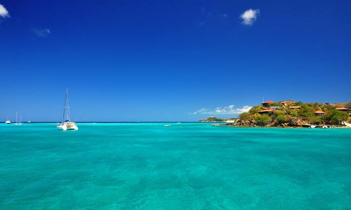 Platz 4: Britische Jungferninseln, KaribikBritisches Überseegebiet in der Karibik, bestehend aus mehr als 60 Inseln, offizielle Währung ist US-Dollar, Steueroase, ausser Verbrauchssteuern und Zöllen werden keine Steuern  erhoben. Es gilt angelsächsisches Gesellschaftsrecht. Dafür besteht keine Buchhaltungs- und Bilanzierungspflicht sowie keine Belegaufbewahrungspflicht. Durchschnitts-Hauspreis: 3,0 Millionen Dollar.kansasphoto/Flickr/CC