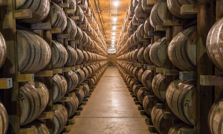 5 Prozent gingen 2014 die Spirituosenimporte in die Schweiz im Vergleich zum Vorjahr zurück. Sie erreichten den tiefsten Stand seit 2009.