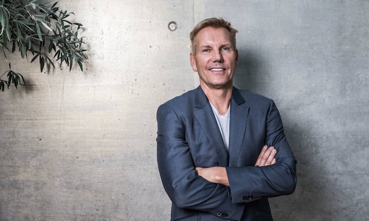 Ralph Winter - 250 bis 300 Millionen FrankenSeit seinem 20. Lebensjahr ist Ralph Winter im Immobilien-Business. 2006 gründete er die Corestate Capital Group, die Anfang Oktober in Deutschland und Luxemburg an die Börse ging. Daneben hält der gebürtige Deutsche eine wertvolle Beteiligung und private Immobilien auch in der Schweiz.Tina Sturzenegger