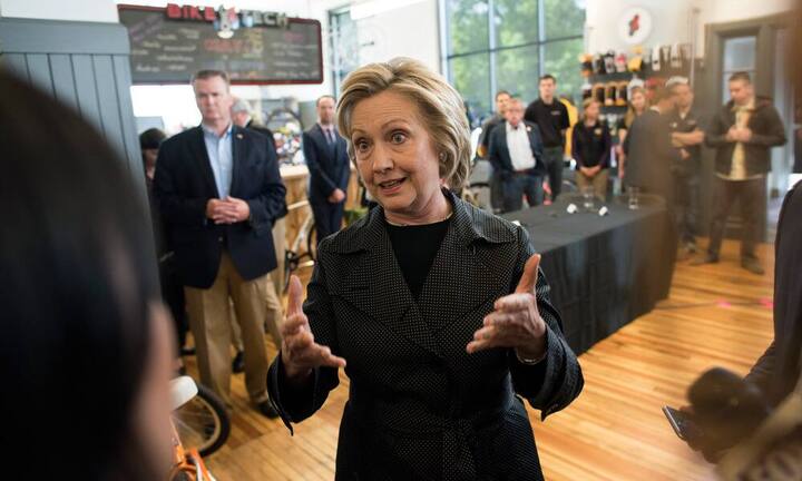 Aktuell muss sich Hillary Clinton mit Platz zwei begnügen, doch sollte sie als erste Präsidentin der Vereinigten Staaten ins Weisse Haus einziehen, dürfte ihr die Spitzenposition auf der Forbes-Liste sicher sein.