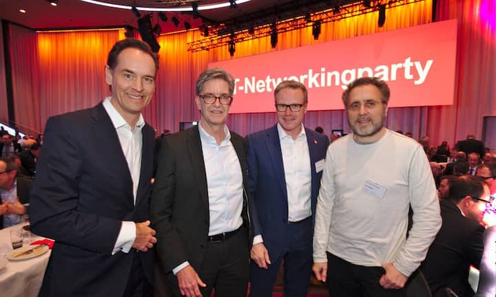 Patrick Warnking, Country Director Switzerland, Google;
Peter Kummer, CIO, SBB;
Andreas Meyer, CEO, SBB;
Urs Hölzle, Senior Vice President, Google