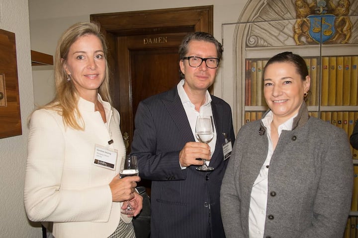 Dorothee Deuring, Managing Director, UBS AG; Roland Bernhard, Senior Partner, Vivaldi Partners Zurich; Barbara Aeschlimann, HR Director, EY