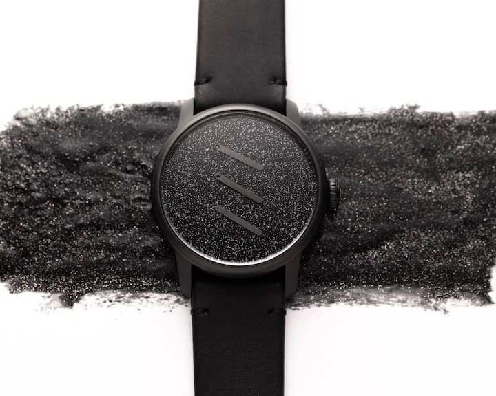 Die Uhr Noirmont x Olivier Mosset von 2024.