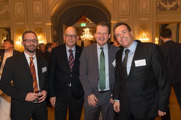 Stephan Feige, htp St. Gallen Managementberatung; Claus H. Widrig, Gesellschaft für Wirtschaftskommunikation und Repräsentation GmbH; Ralph Siegl, CEO Confiseur Läderach AG; Christoph Peter, SGE