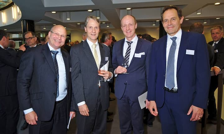 Richard Schindler, Leiter Kapitalmarkt, Zürcher Kantonalbank;
Daniel Hofer, Unternehmensleiter, Migrol AG;
Thomas Bächtold, Partner, Recentis;
Peter Rahn, CEO, Rahn & Bodmer Co.