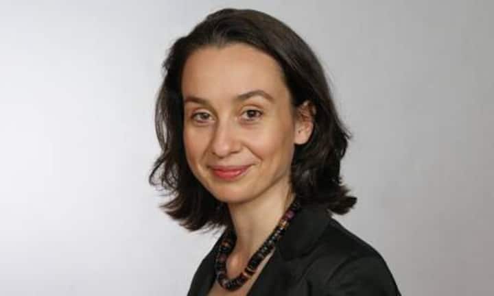 Corinne Widmer Lüchinger, 38, Professorin für Privatrecht an der Uni Basel: Gut möglich, dass Corinne Widmer Lüchinger die jüngste Rechtsprofessorin des Landes war, als sie 2010 mit 36 Jahren zur Extraordinaria für Privatrecht,
internationales Privatrecht und Rechtsvergleichung an die Universität Basel berufen wurde. Dabei hatte sie nicht nur die Habilitation, sondern auch das
Anwaltspatent in der Tasche und einige Jahre Praxis in Anwaltskanzleien. (Bild: PR)