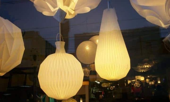 Platz 18: Lampen sind ebenfalls begehrt. In 4,2 Prozent der untersuchten Fälle wurden diese aus Zimmern entwendet. Flickr/cc