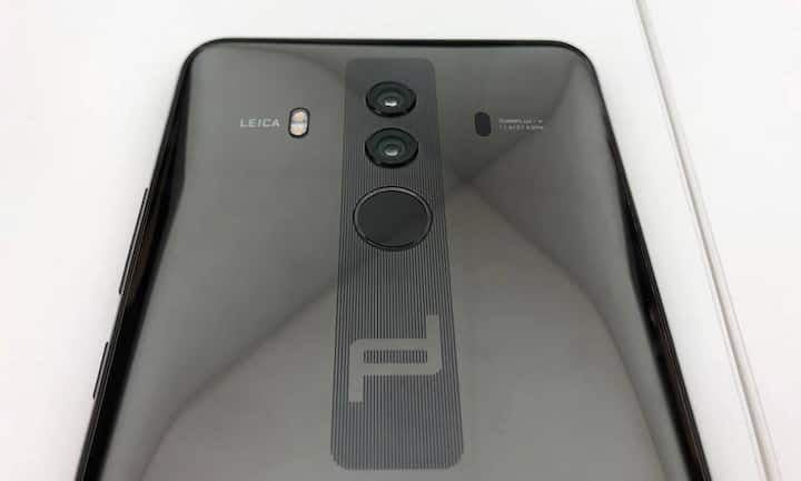 Die 256-GB-Version in Zusammenarbeit mit Porsche Design kostet stolz 1499 Franken.